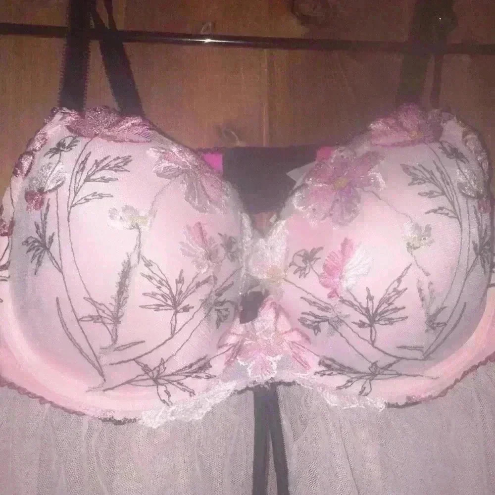 NWOT Victoria’s Secret Pink Babydoll Lingerie Bra Top Size 34D - Picture 3 of 4
